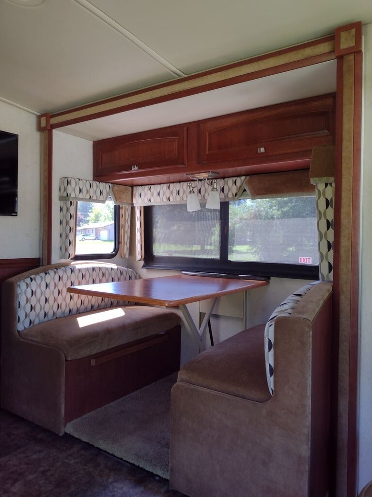 2013 Winnebago Vista Class A Motorhome
