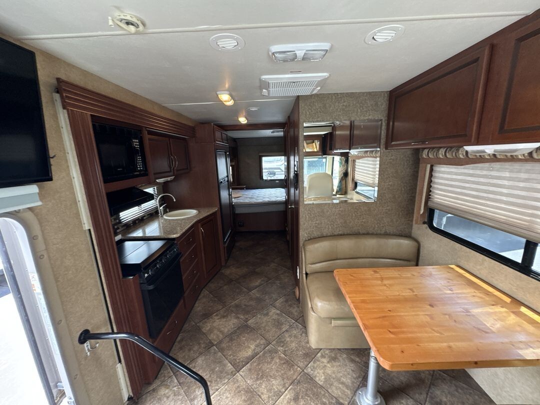 2014 Thor Motor Coach ACE