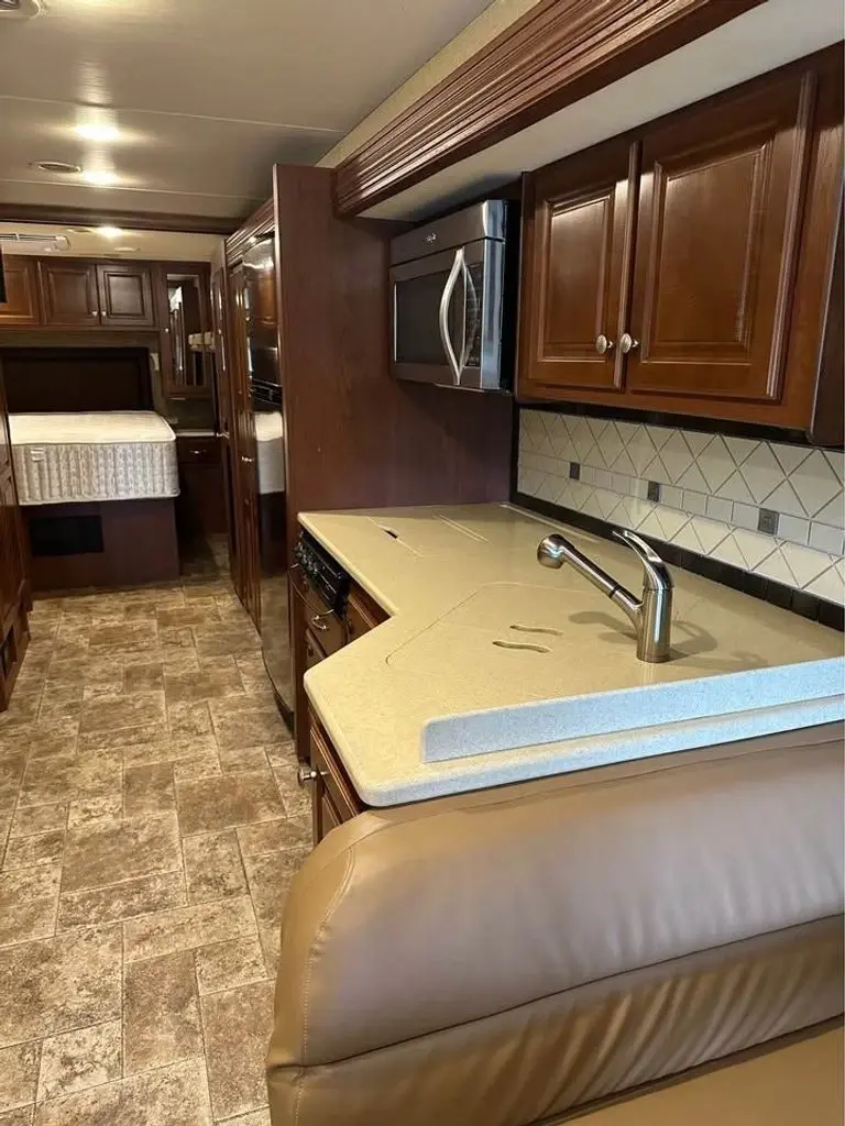 2014 Thor Motor Coach Palazzo Class A Motorhome