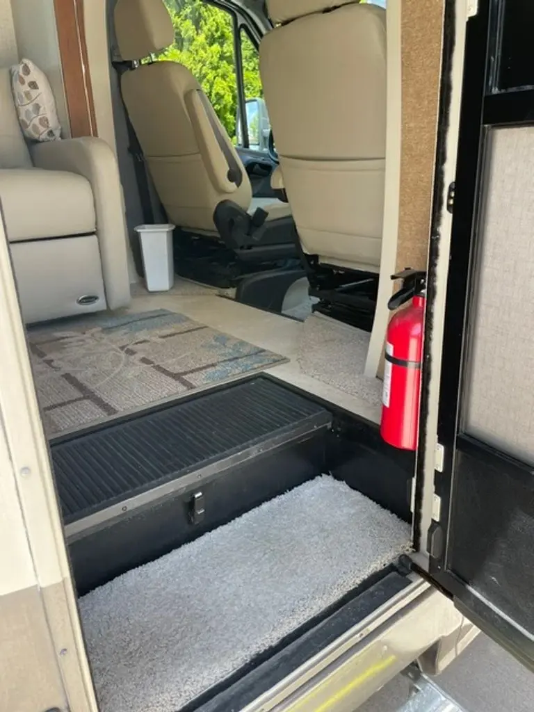 2015 Itasca Navion Class C Motorhome