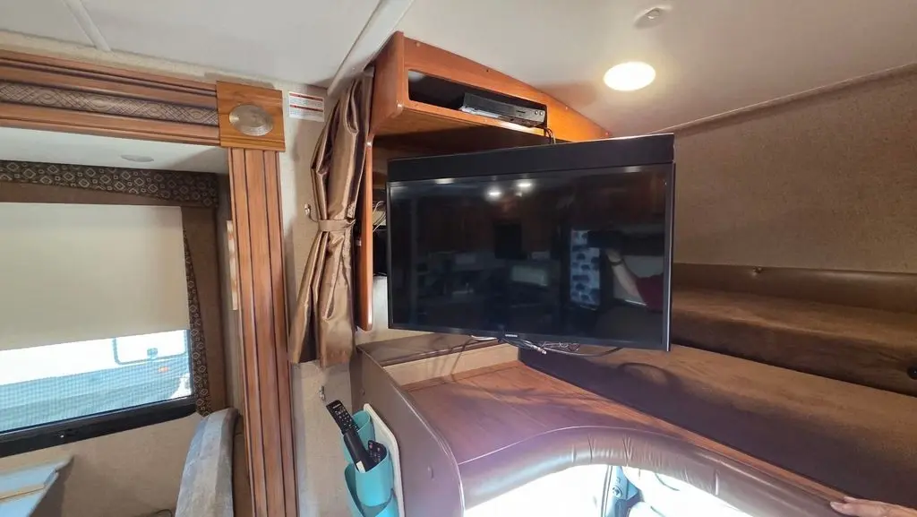 2016 Jayco Greyhawk Class C Motorhome