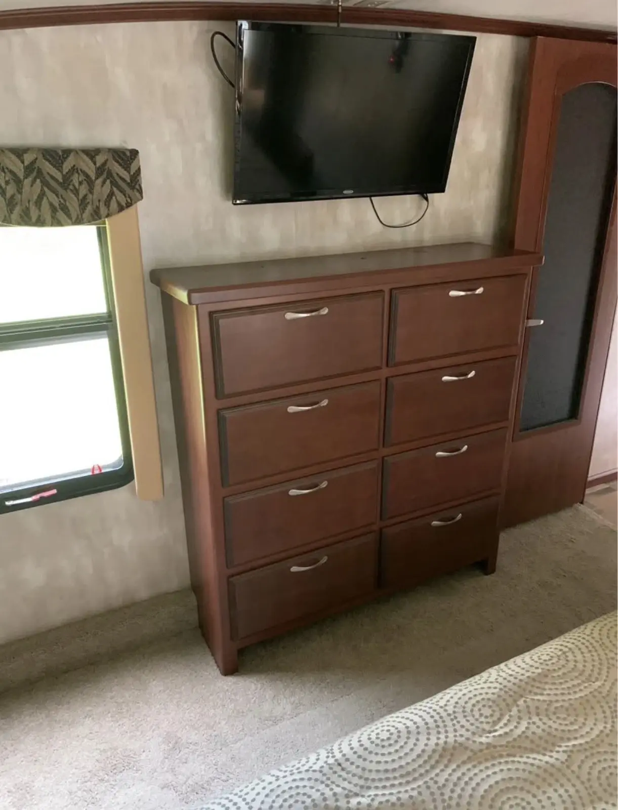 2016 Winnebago Latitude 37