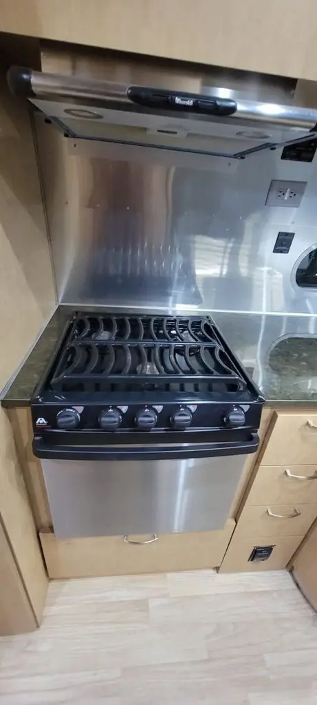 2017 Airstream Flying Cloud Travel Trailer