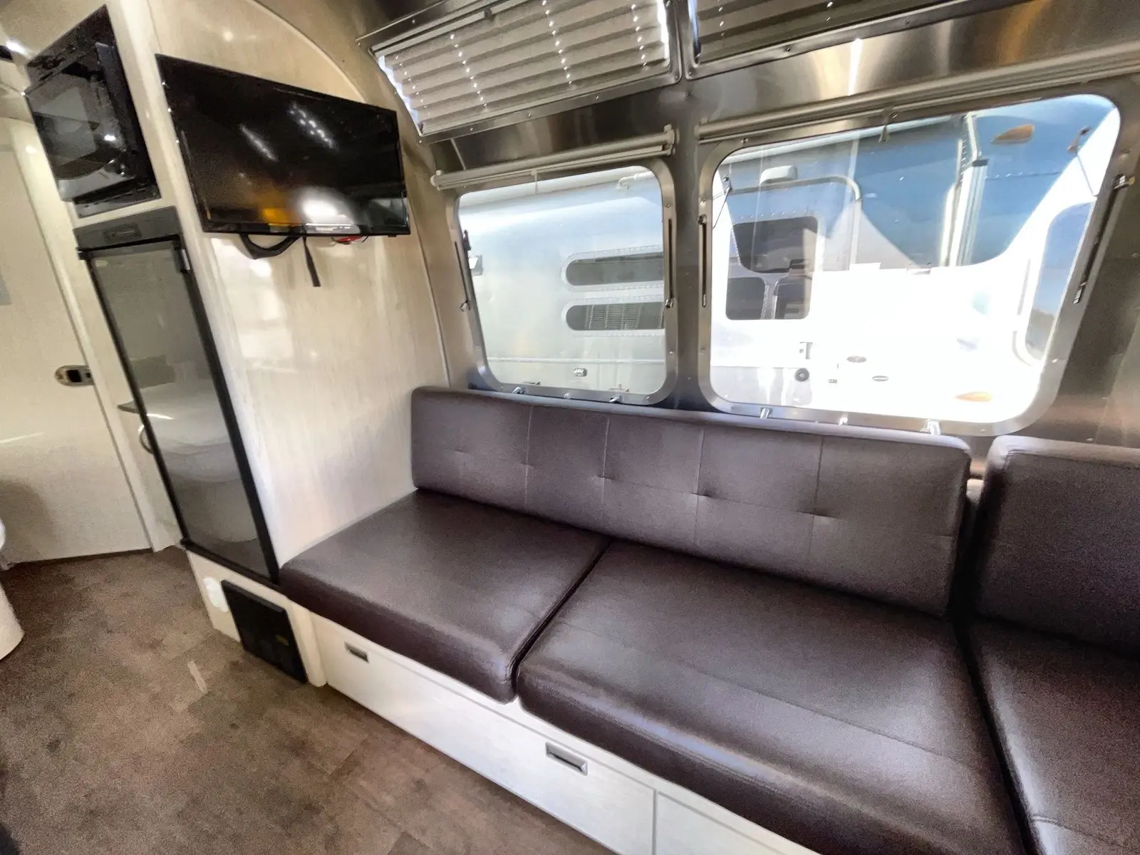 2017 Airstream International Serenity