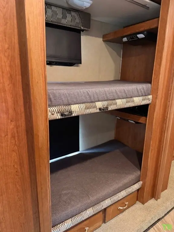 2017 Fleetwood Bounder Motorized Class A