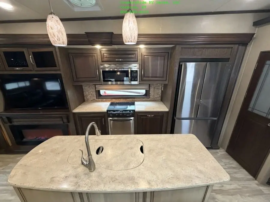 2017 Grand Design Solitude 384GK Fifth Wheel