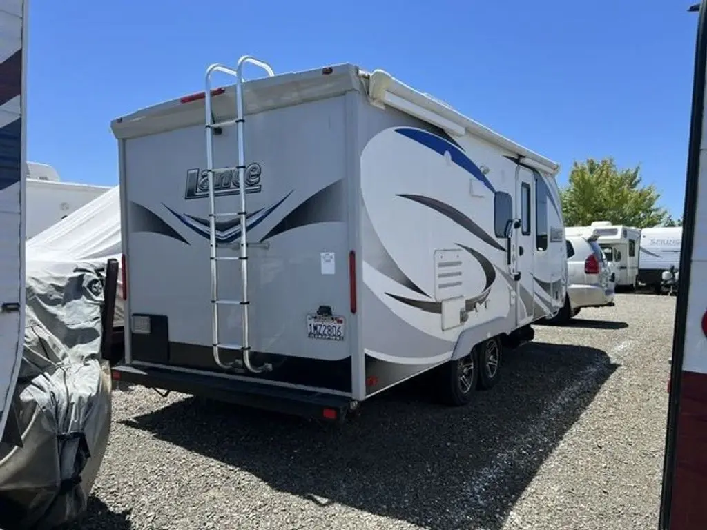 2017 Lance Travel Trailer Travel Trailer