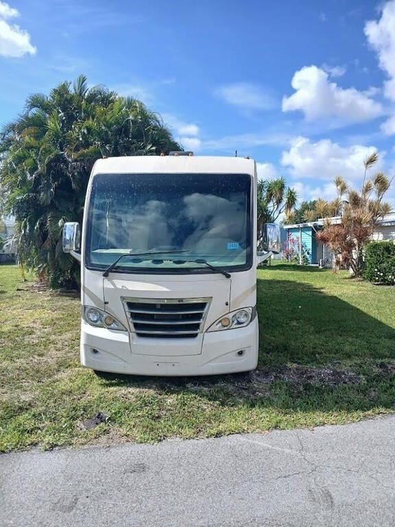 2017 Thor Motor Coach Axis RUV Motorized Class A