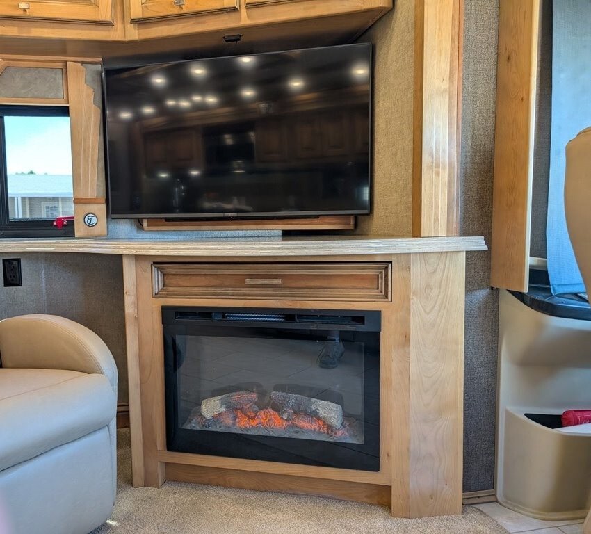 2017 Tiffin Motorhomes Phaeton Motorized Class A