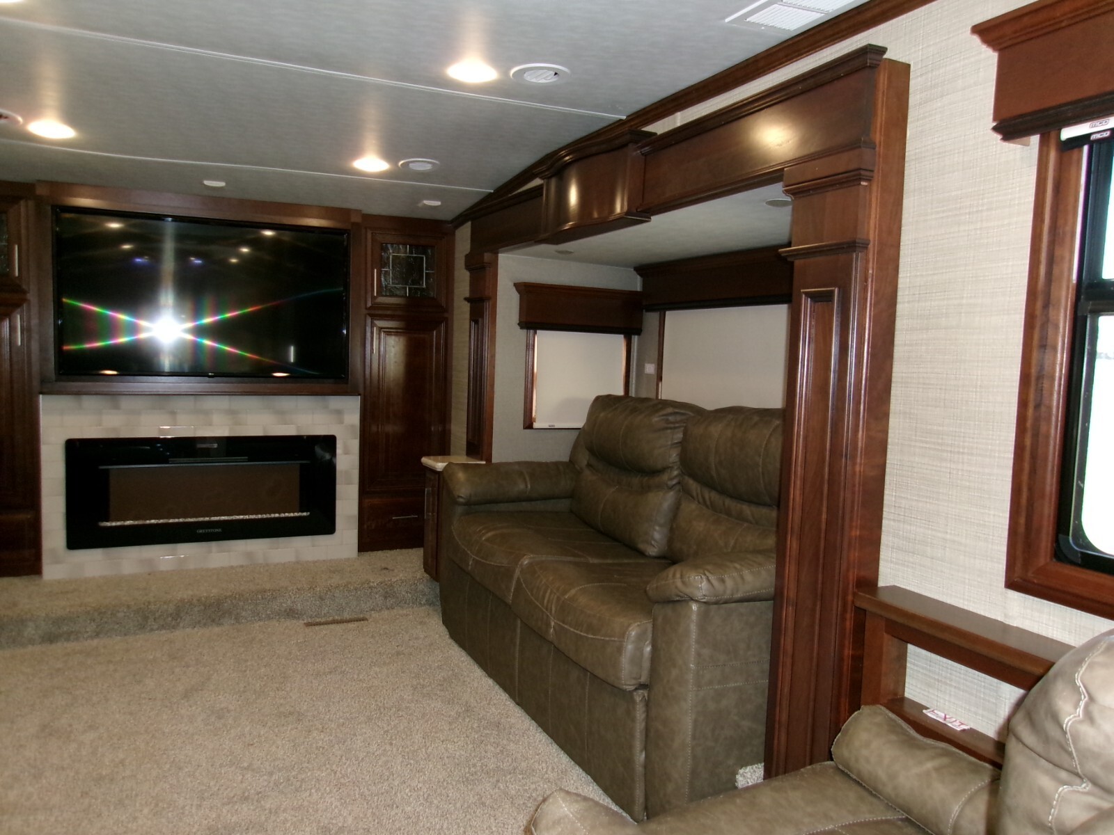 2018 DRV Luxury Suites Mobile Suites 44 NASHVILLE