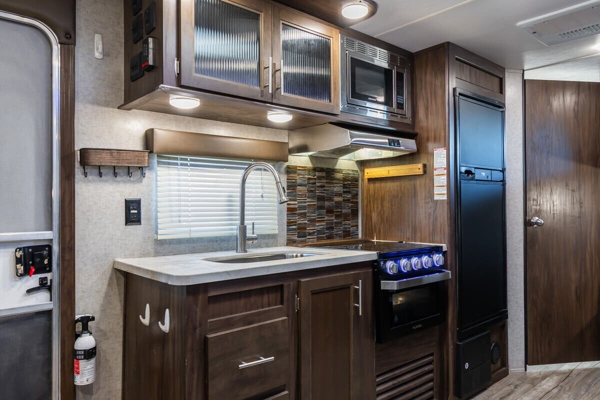 2018 Forest River Cherokee Grey Wolf