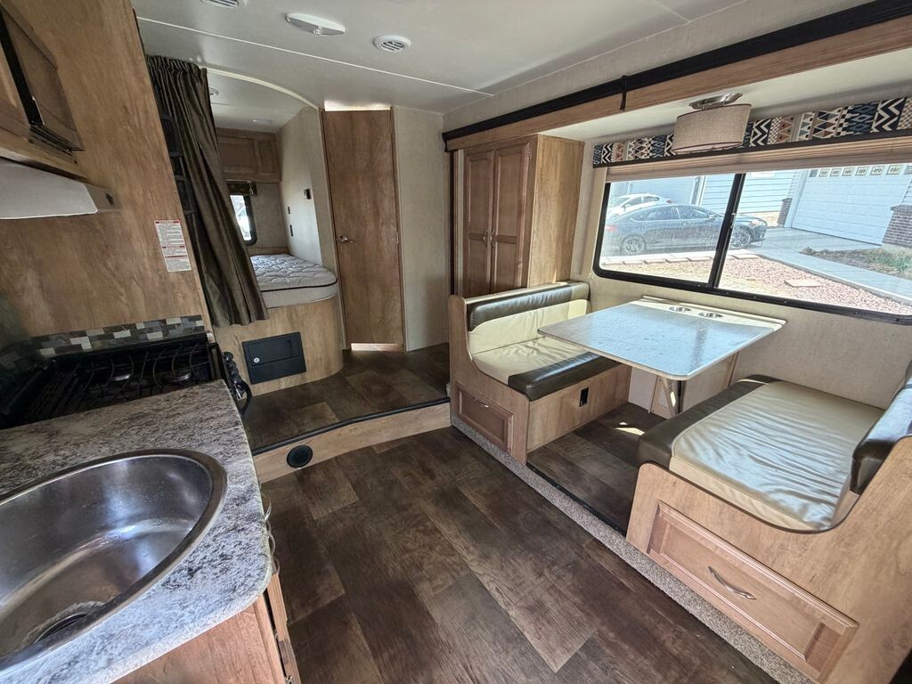 2018 Gulf Stream Conquest Class C Motorhome