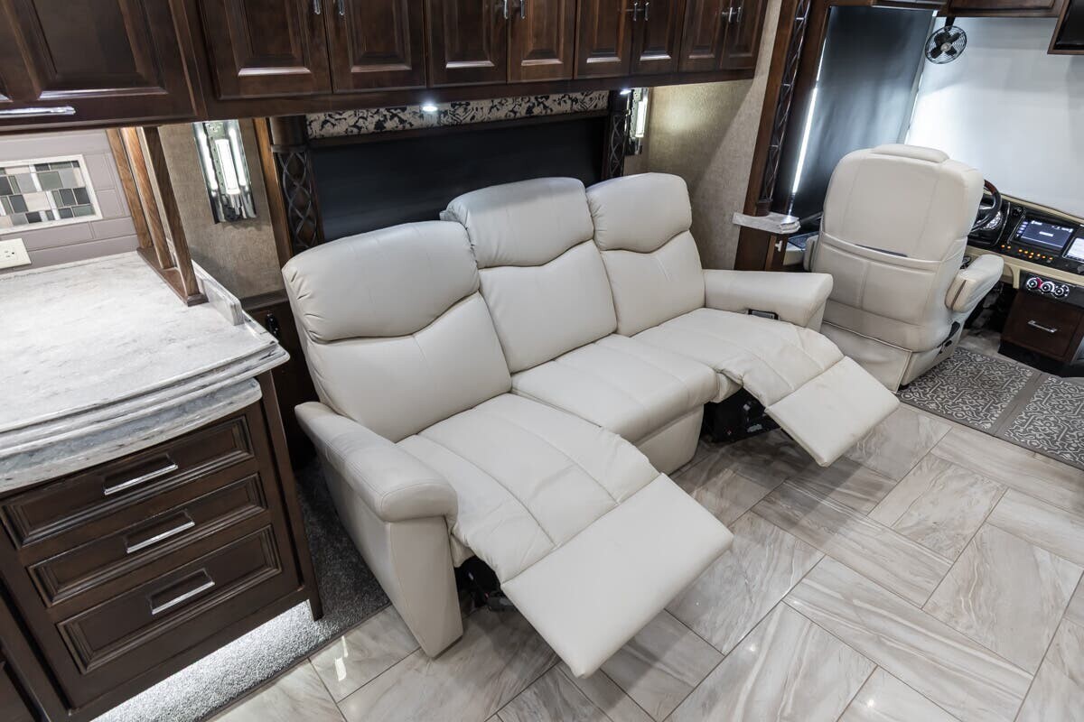 2018 Tiffin Motorhomes Allegro Bus