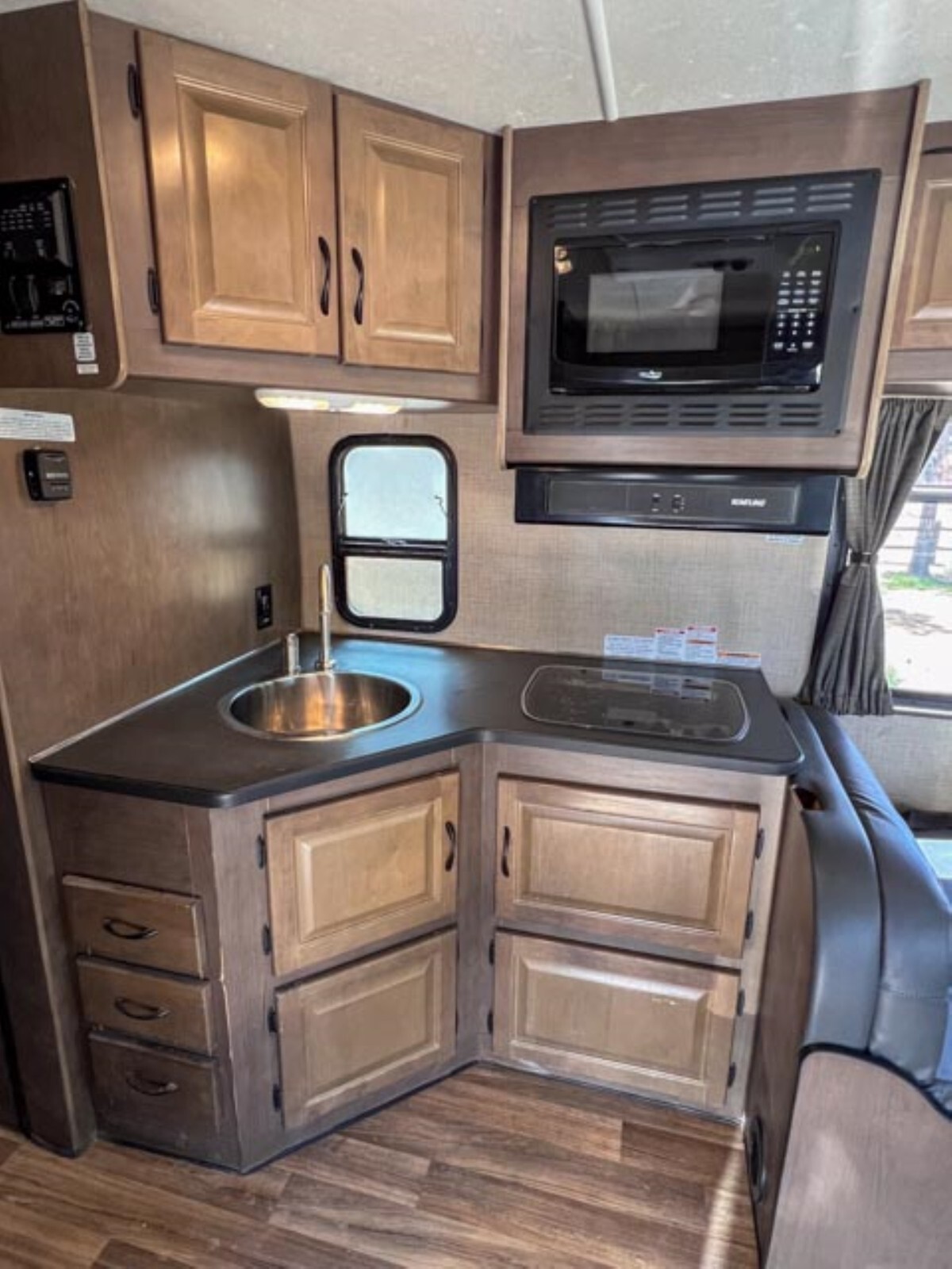 2019 Four Winds Motor Coach