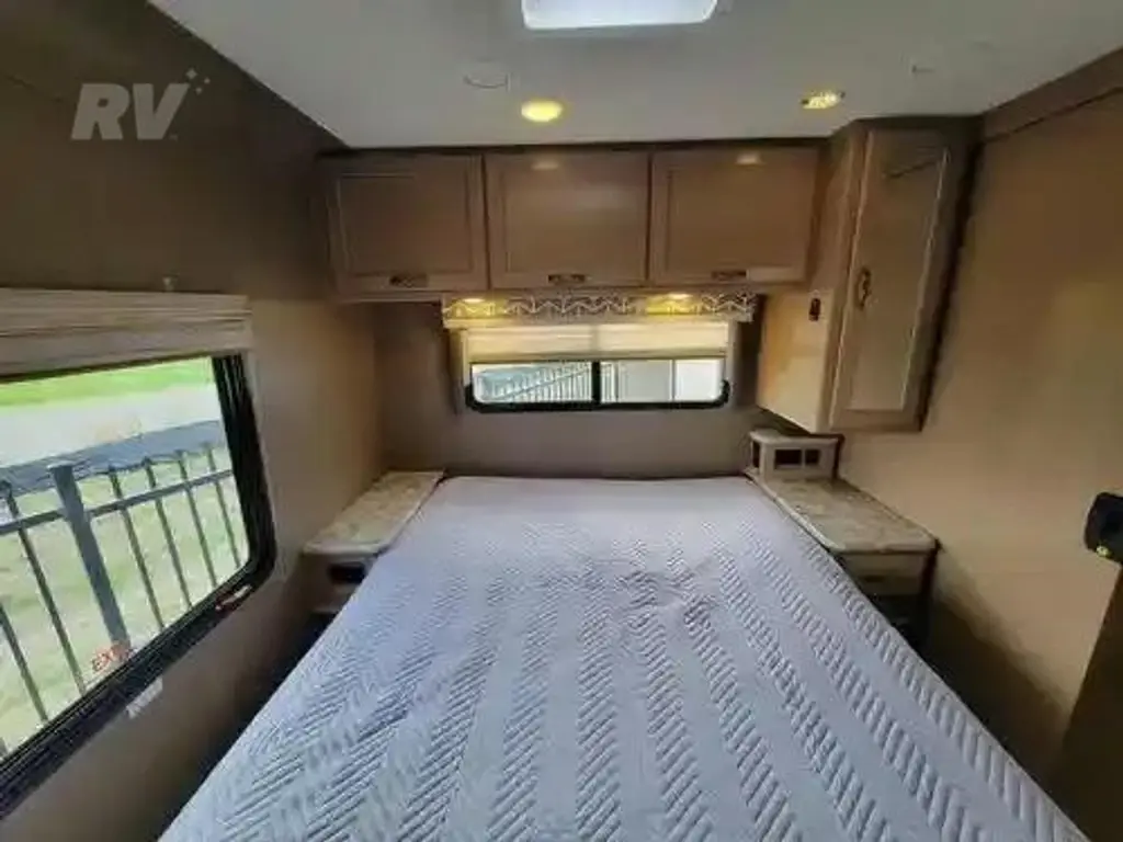 2019 Thor Motor Coach Daybreak Class C Motorhome