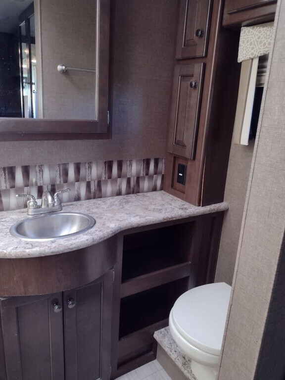 2019 Thor Motor Coach Windsport Motorized Class A