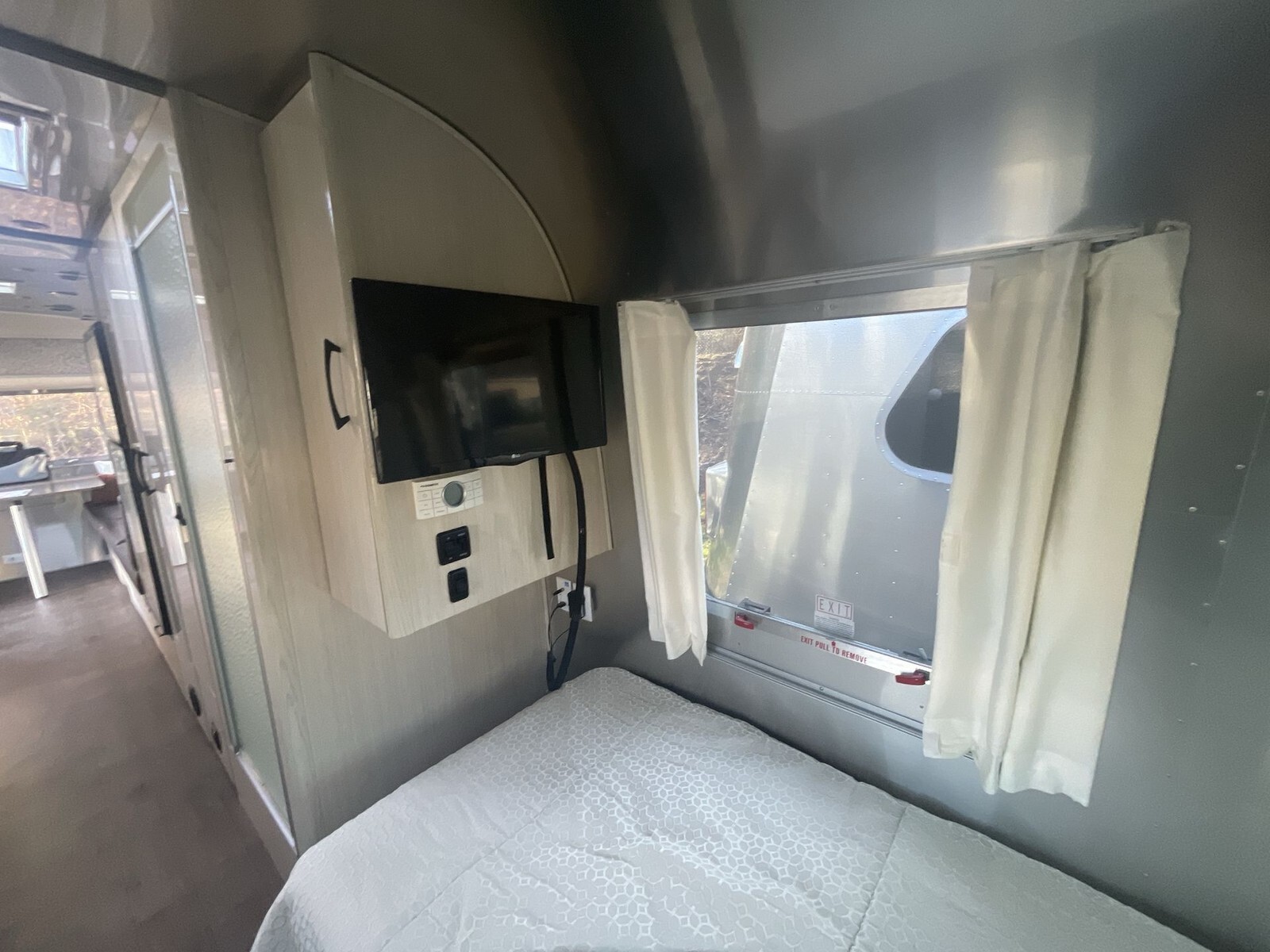 2020 Airstream International Serenity