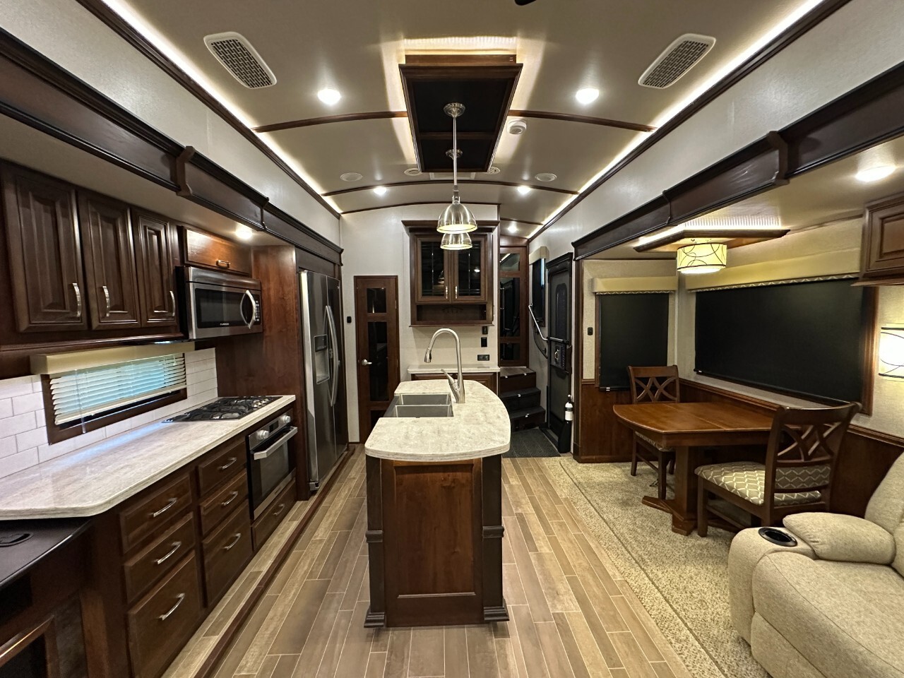 2020 Jayco Pinnacle