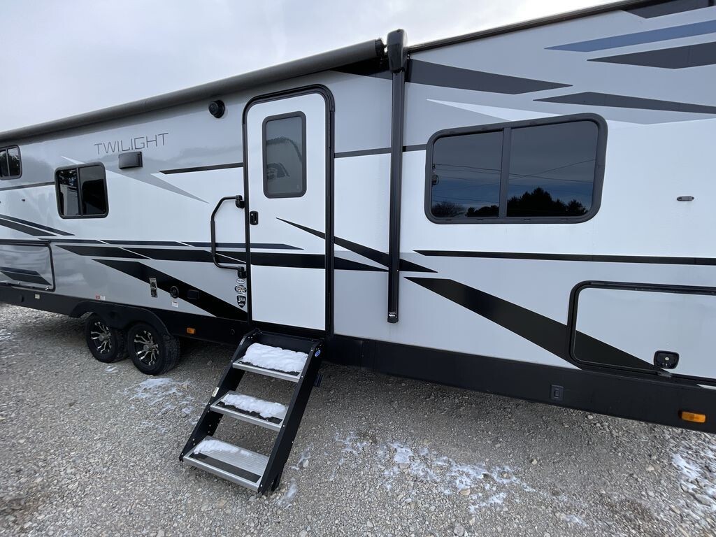 2021 Cruiser RV Twilight Signature