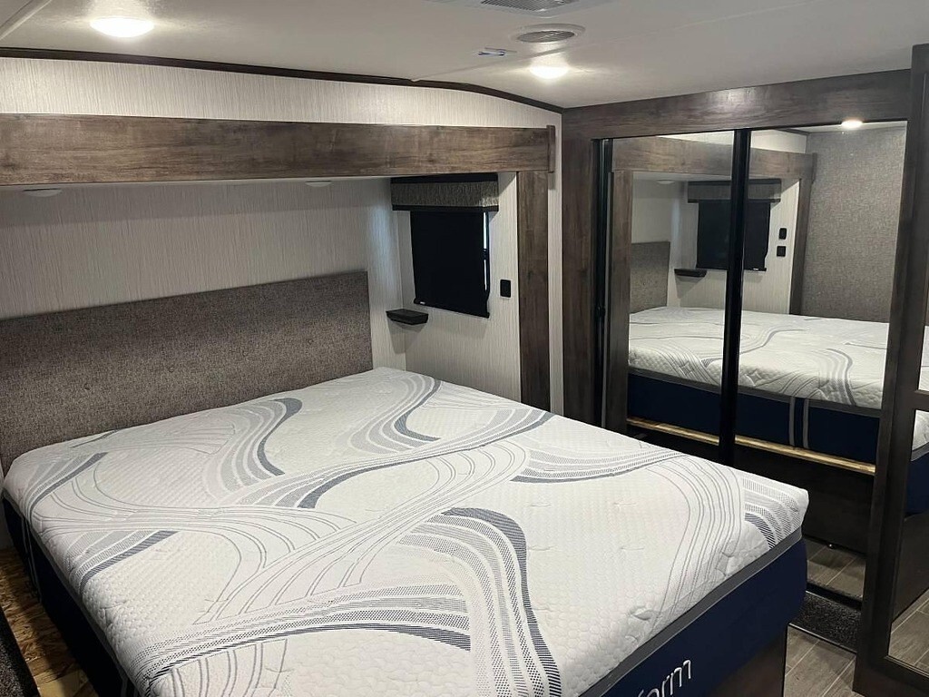 2021 Heartland Bighorn Traveler Fifth Wheel