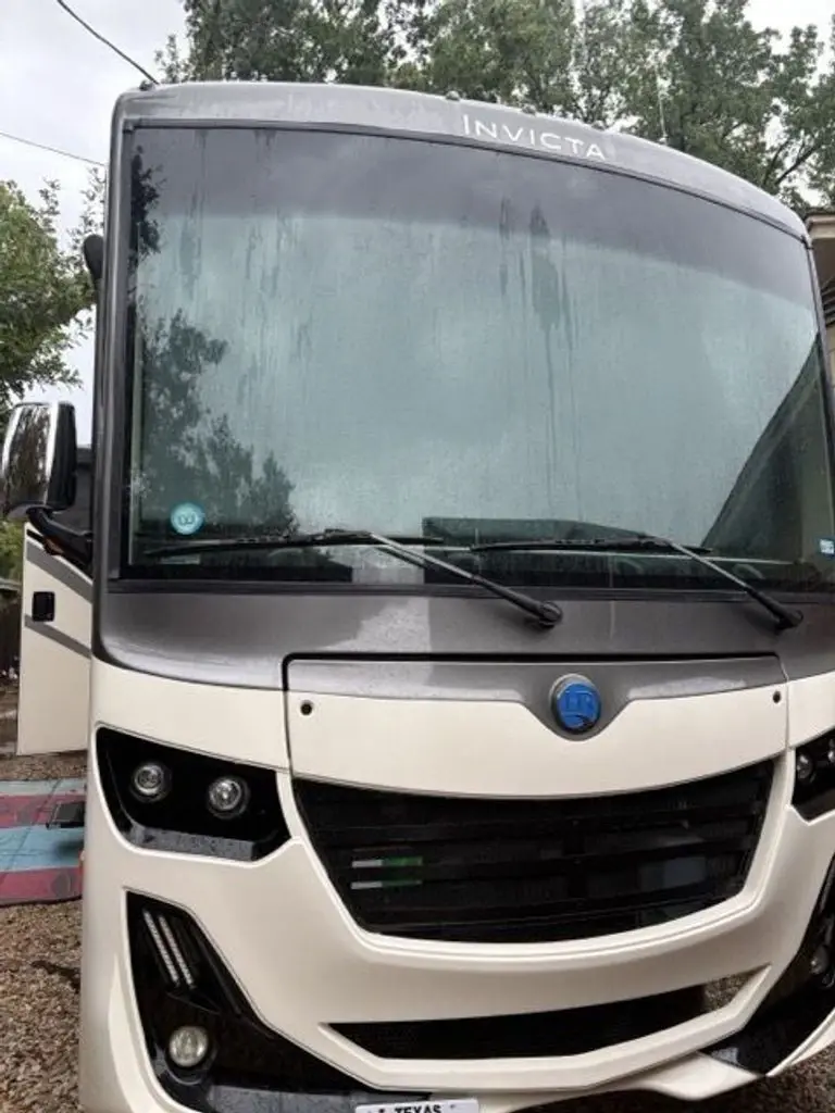 2021 Holiday Rambler Invicta Class A Motorhome