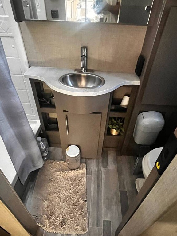 2021 Thor Motor Coach Gemini RUV Motorized Class C