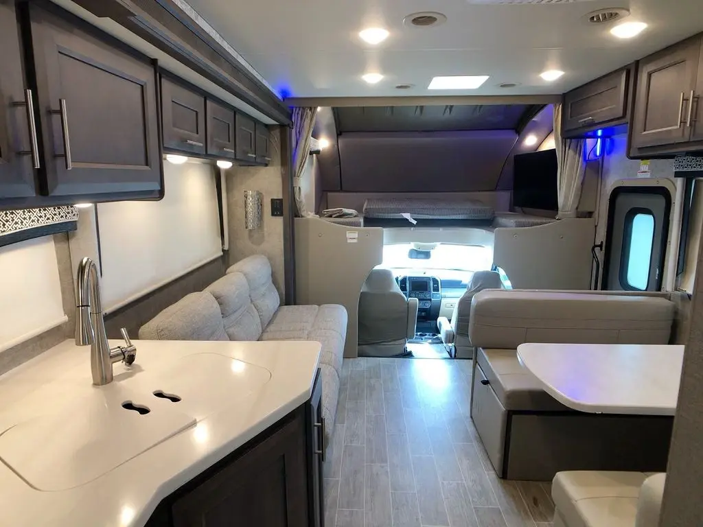 2021 Thor Motor Coach Omni