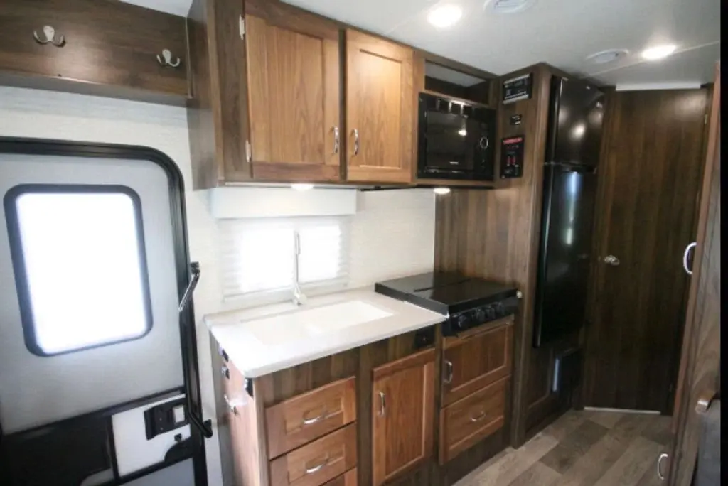 2021 Winnebago Outlook Class C Motorhome
