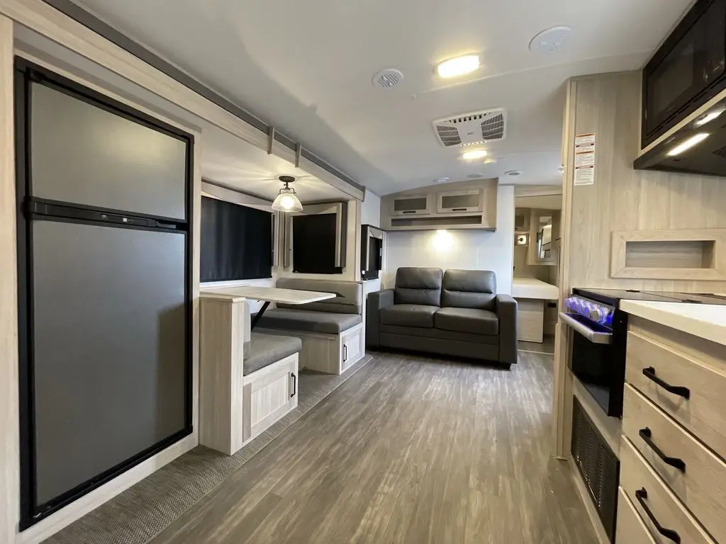 2022 Cruiser RV Twilight Signature