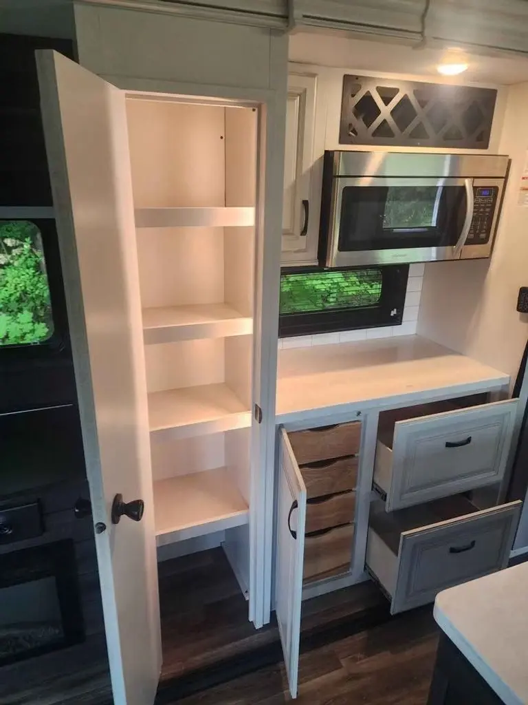 2022 Jayco North Point Fifth Wheel