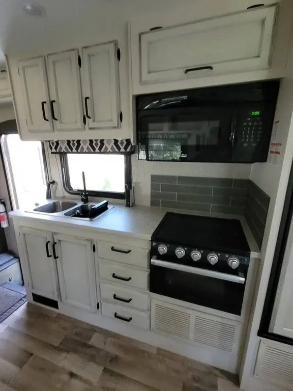 2022 Jayco Redhawk Motorized Class C