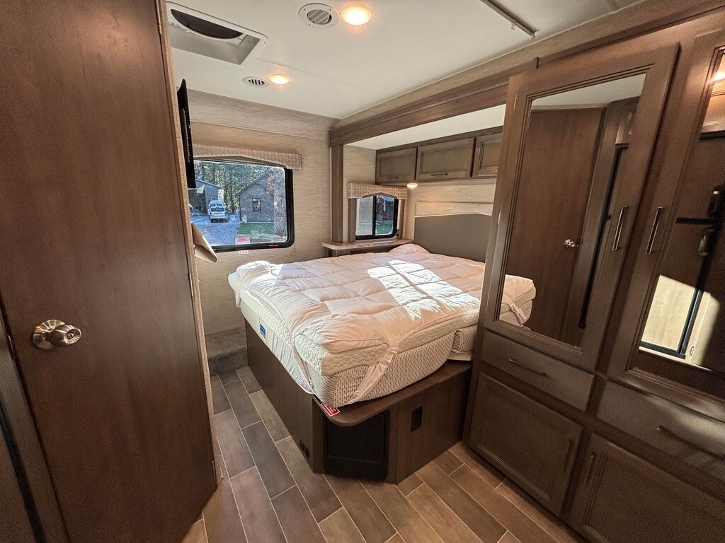 2022 Thor Motor Coach Chateau Motorized Class C