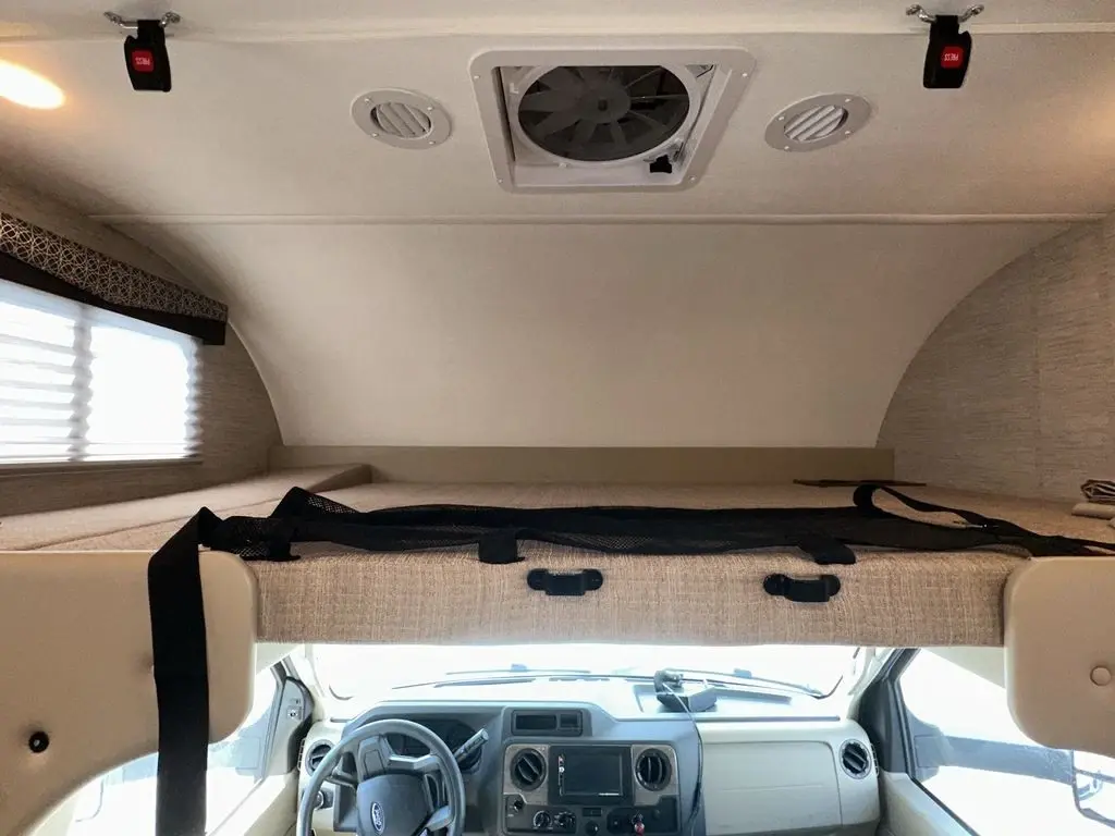 2022 Thor Motor Coach Four Winds