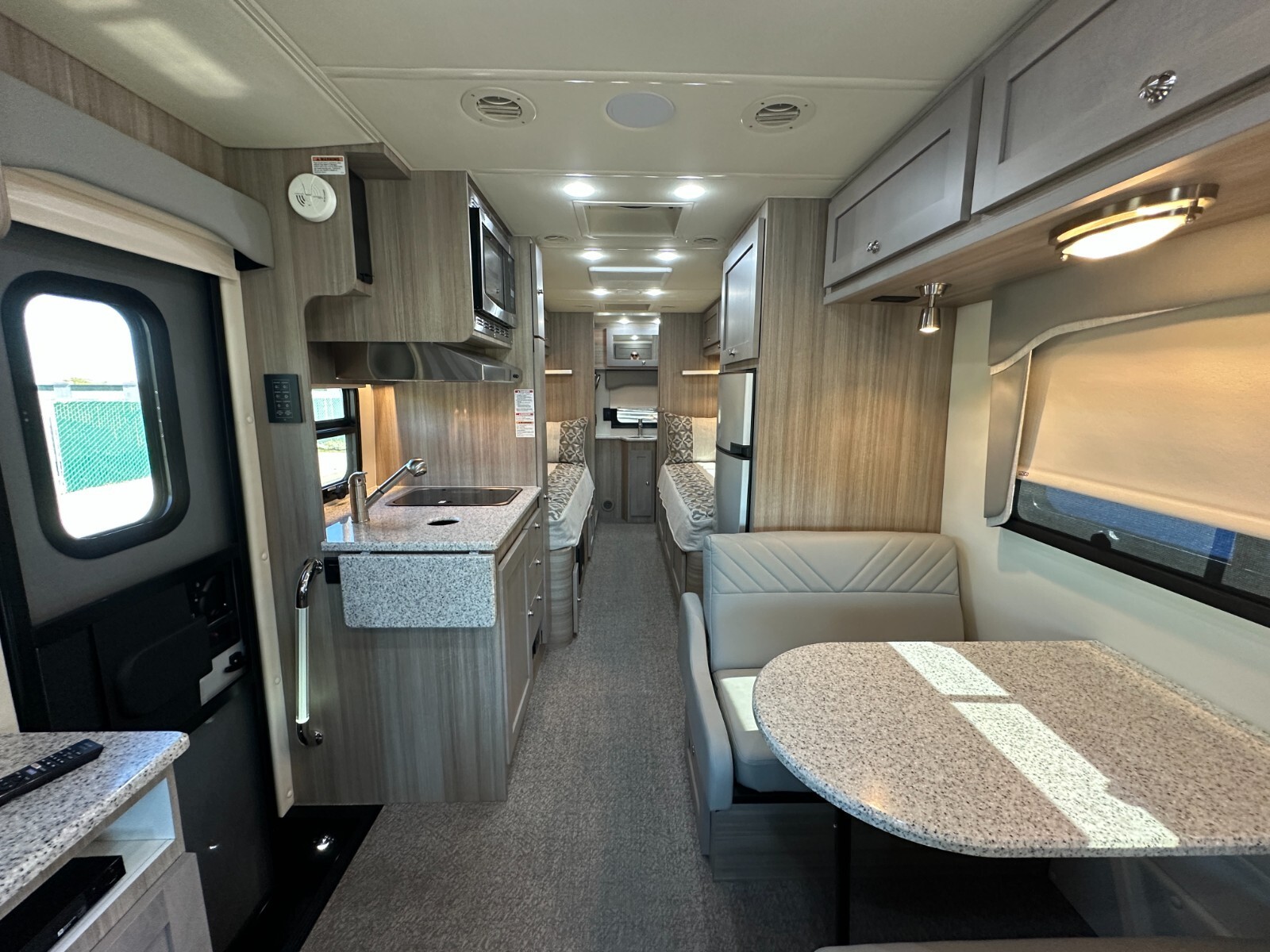 2023 Coach House Platinum III 250DT