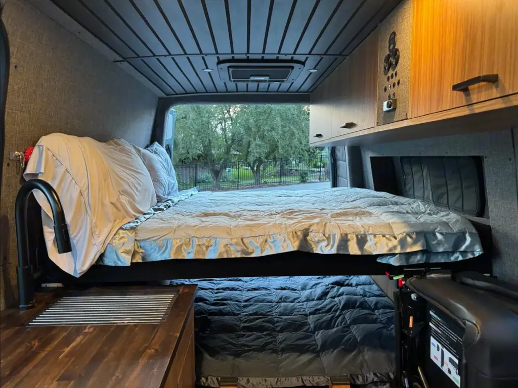 2023 Mercedes-Benz Sprinter Class B Motorhome