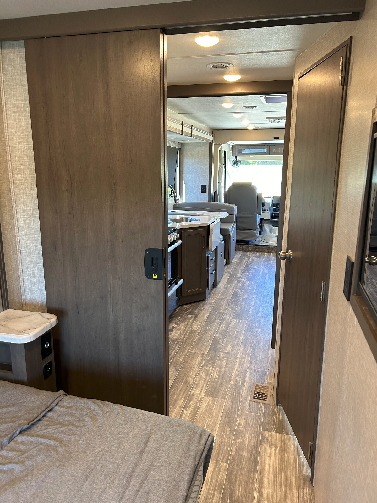 2023 Thor HURRICANE 31C CLASS A