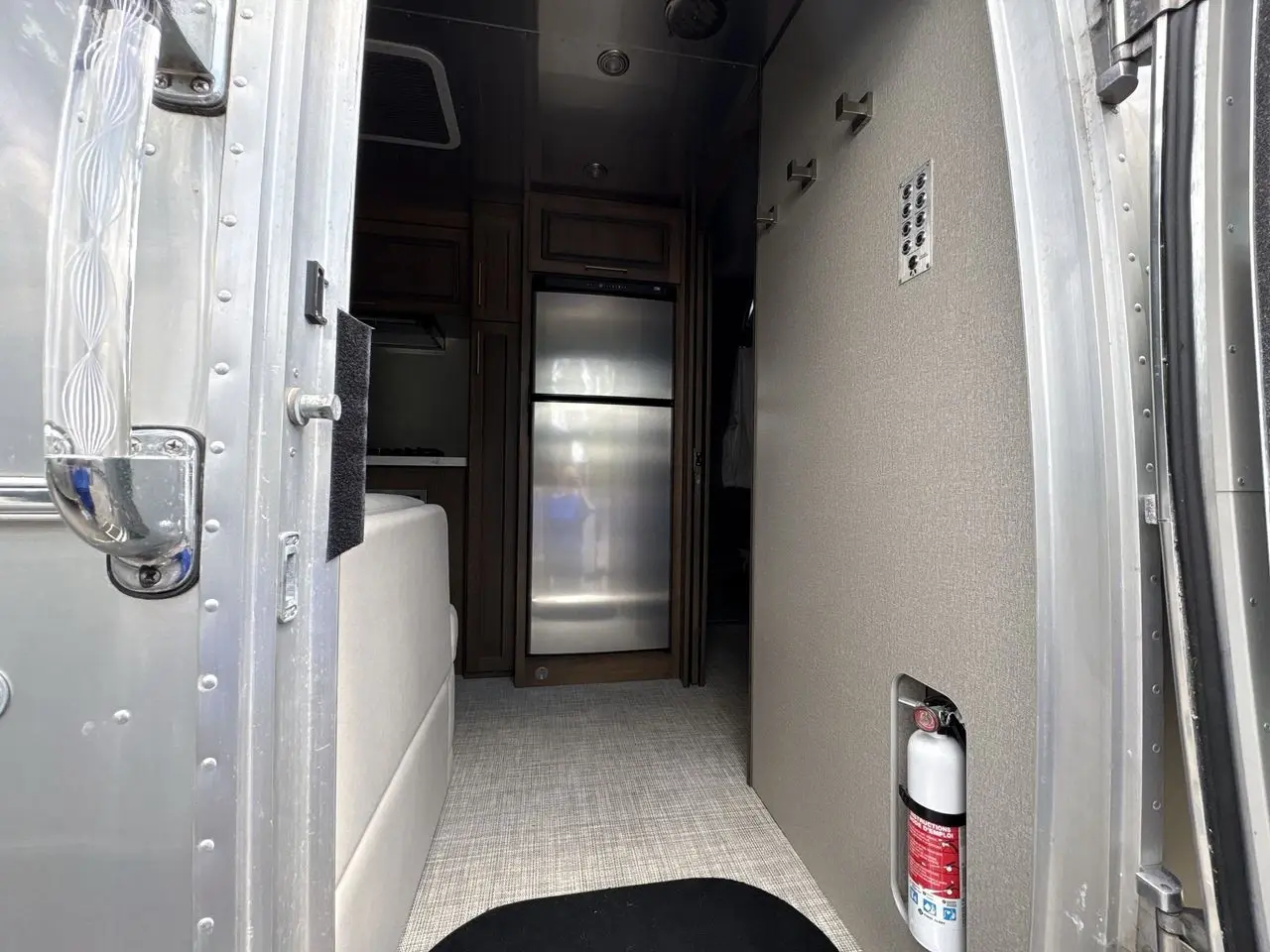 2024 Airstream Classic
