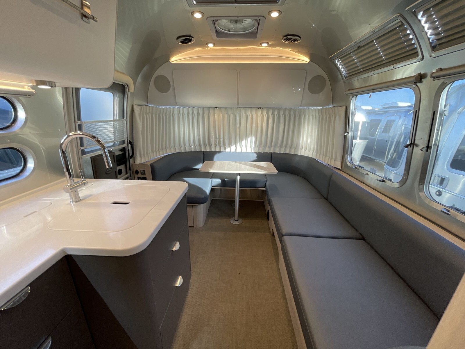 2024 Airstream Globetrotter