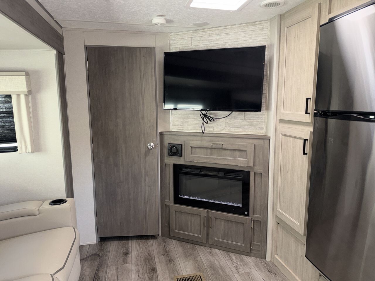 2024 Coachmen Catalina Legacy Edition