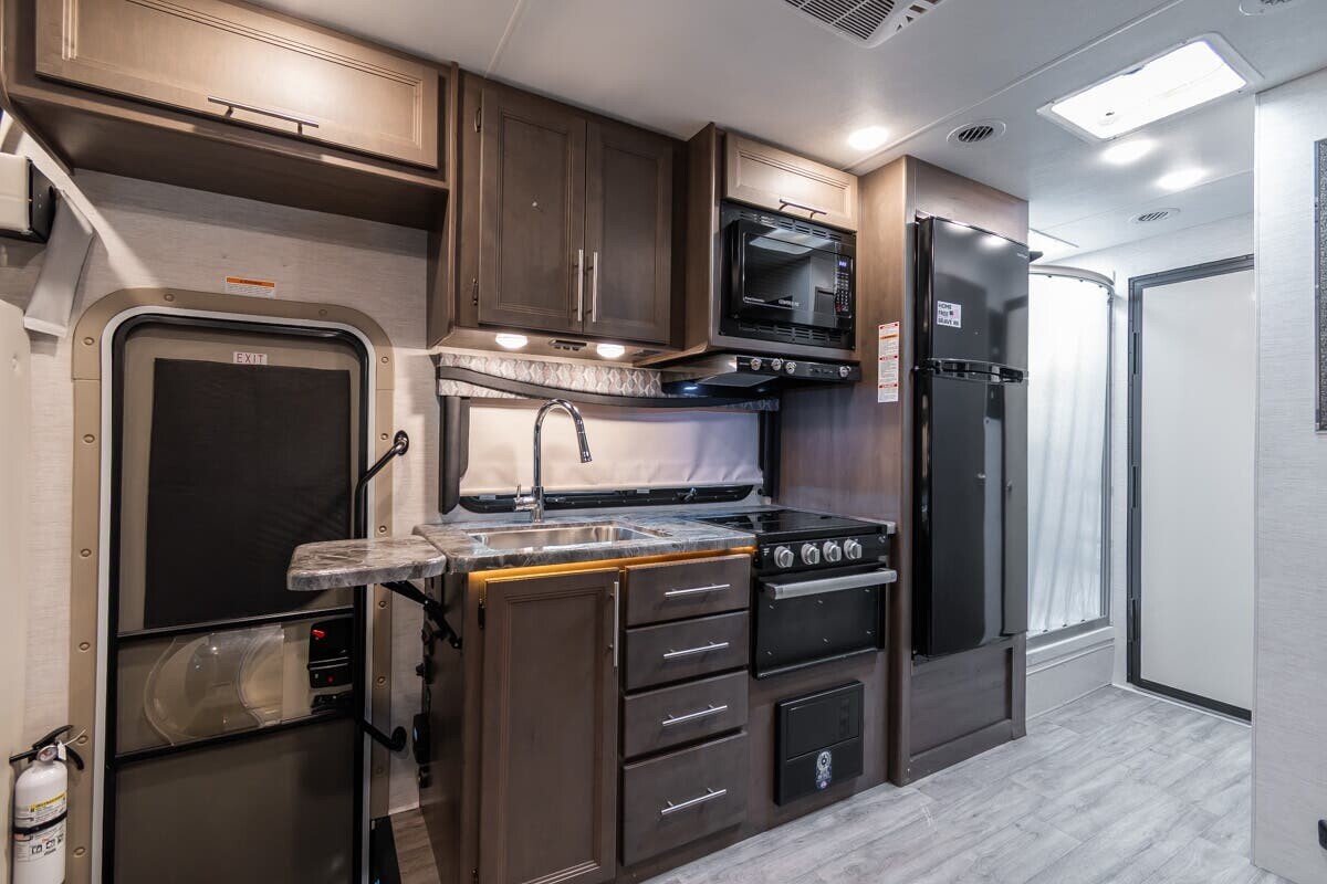 2024 Thor Motor Coach Outlaw Class C