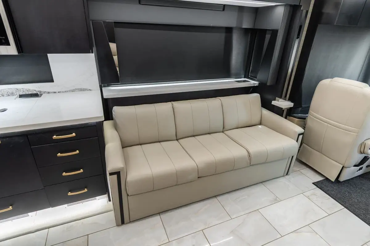 2024 Tiffin Motorhomes Zephyr
