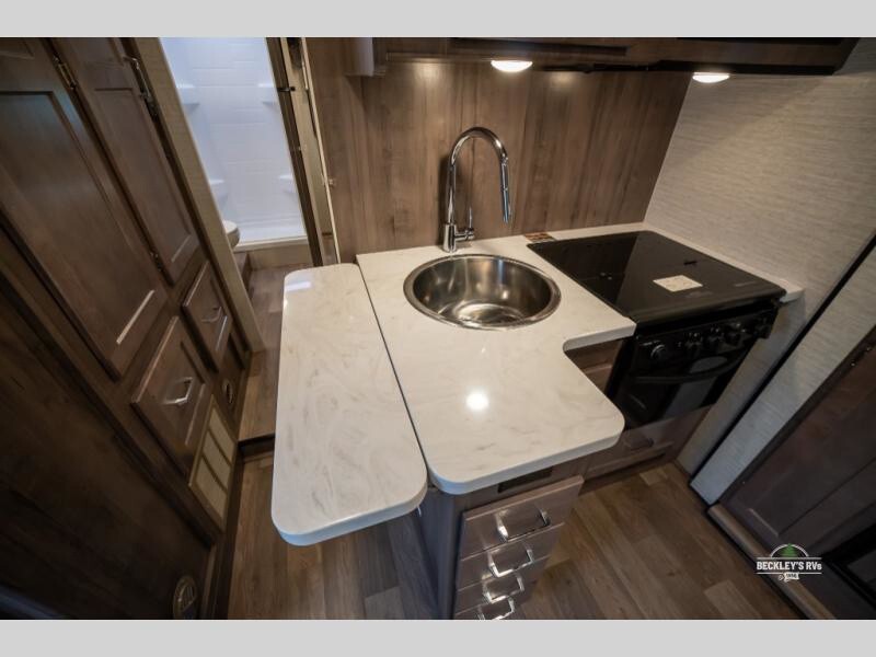 2024 Winnebago Minnie Winnie Motorized Class C