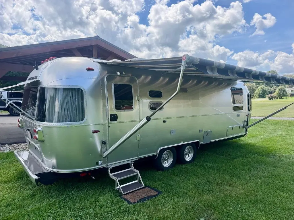 2025 Airstream Globetrotter Travel Trailer