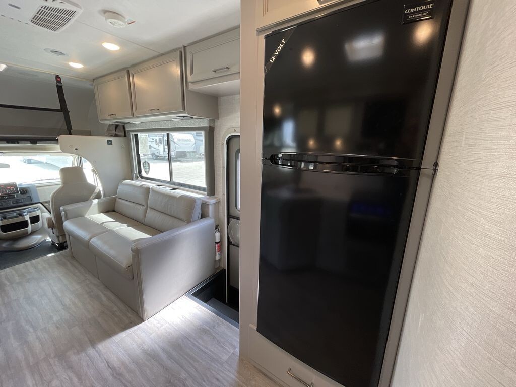 2025 Thor Motor Coach Four Winds