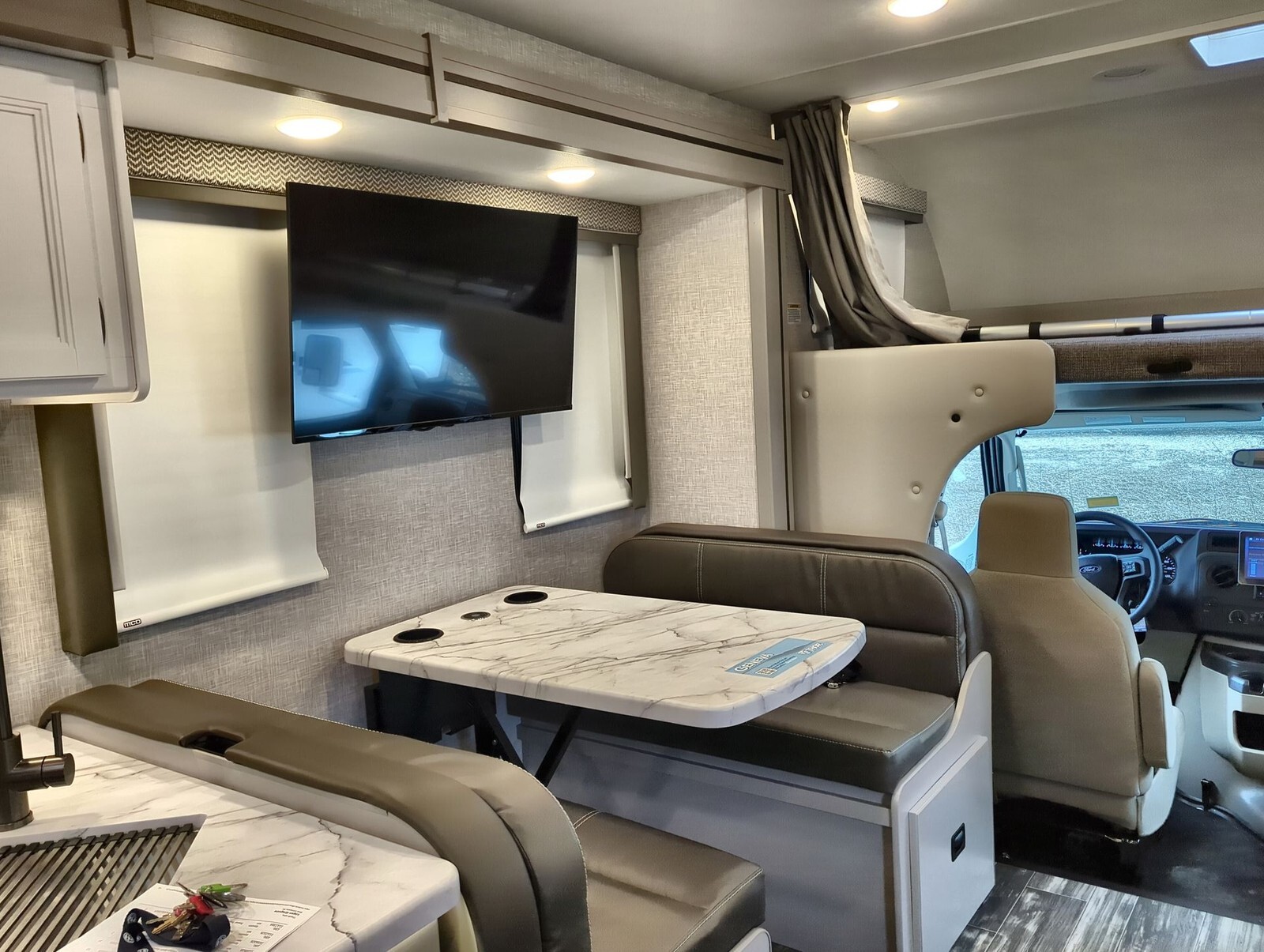 2025 Thor Motor Coach Geneva