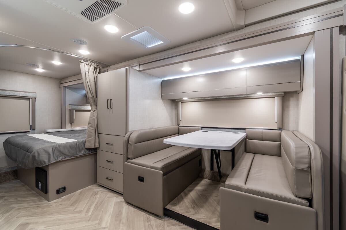 2025 Thor Motor Coach Tiburon