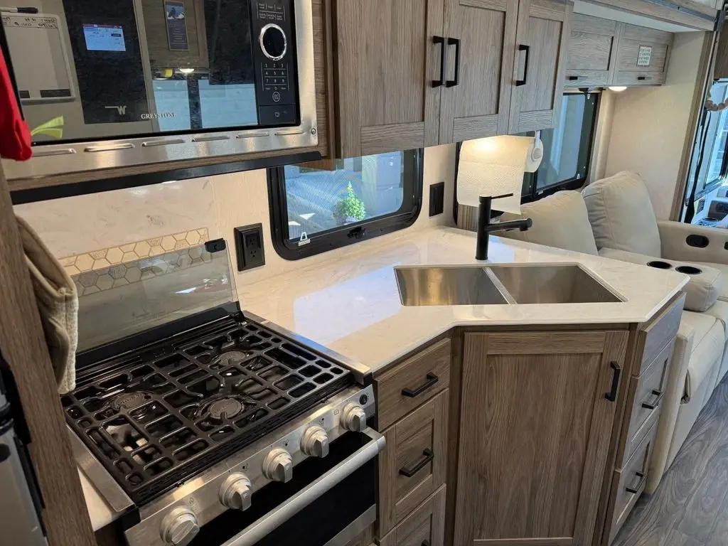 2025 Winnebago Vista Class A Motorhome