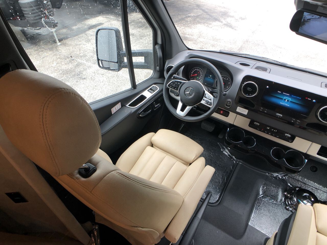 2026 Airstream Atlas