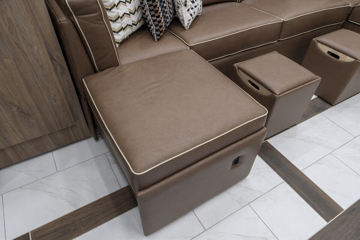 2026 Foretravel Realm FS605