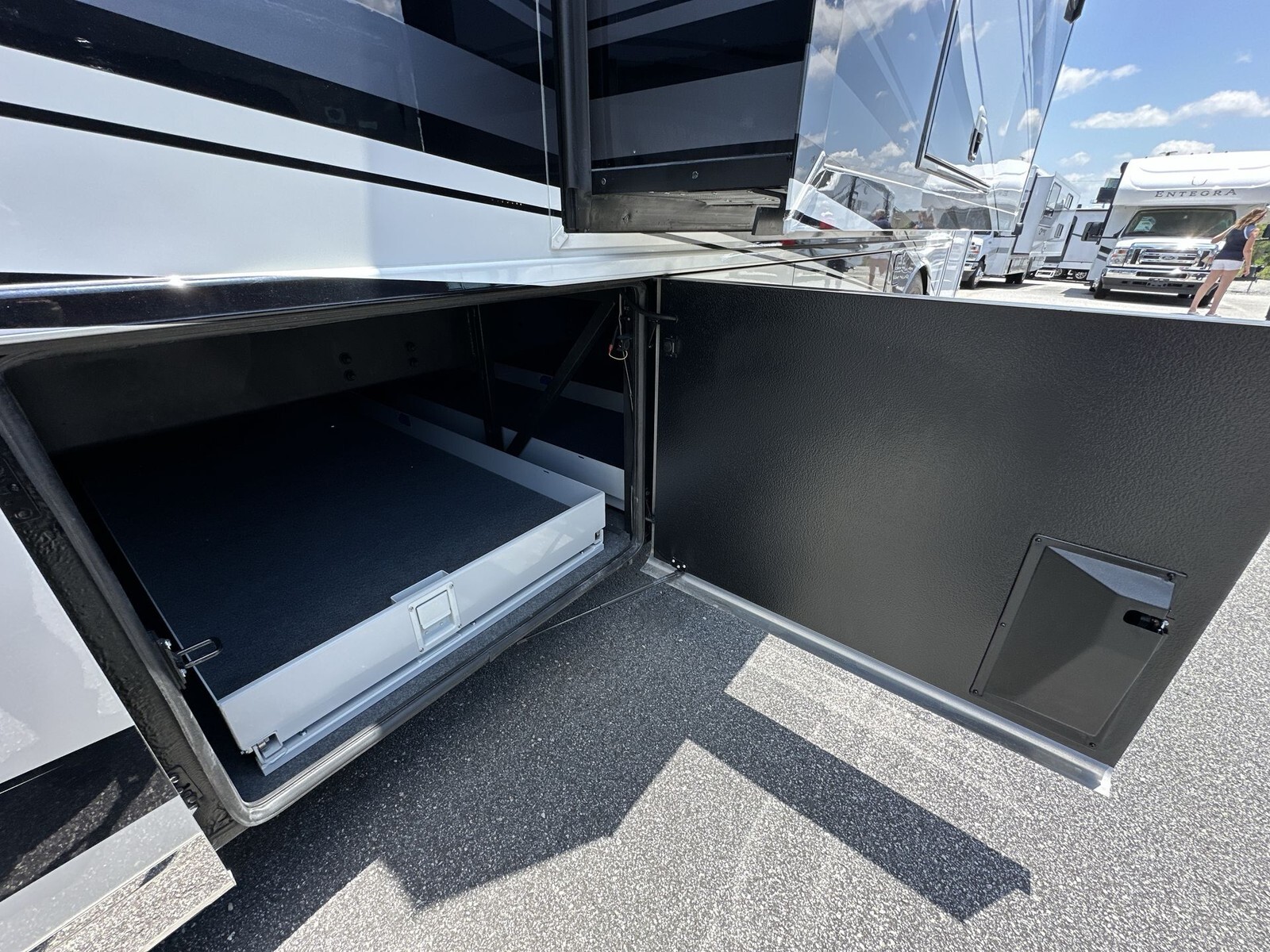 2026 Newmar Dutch Star